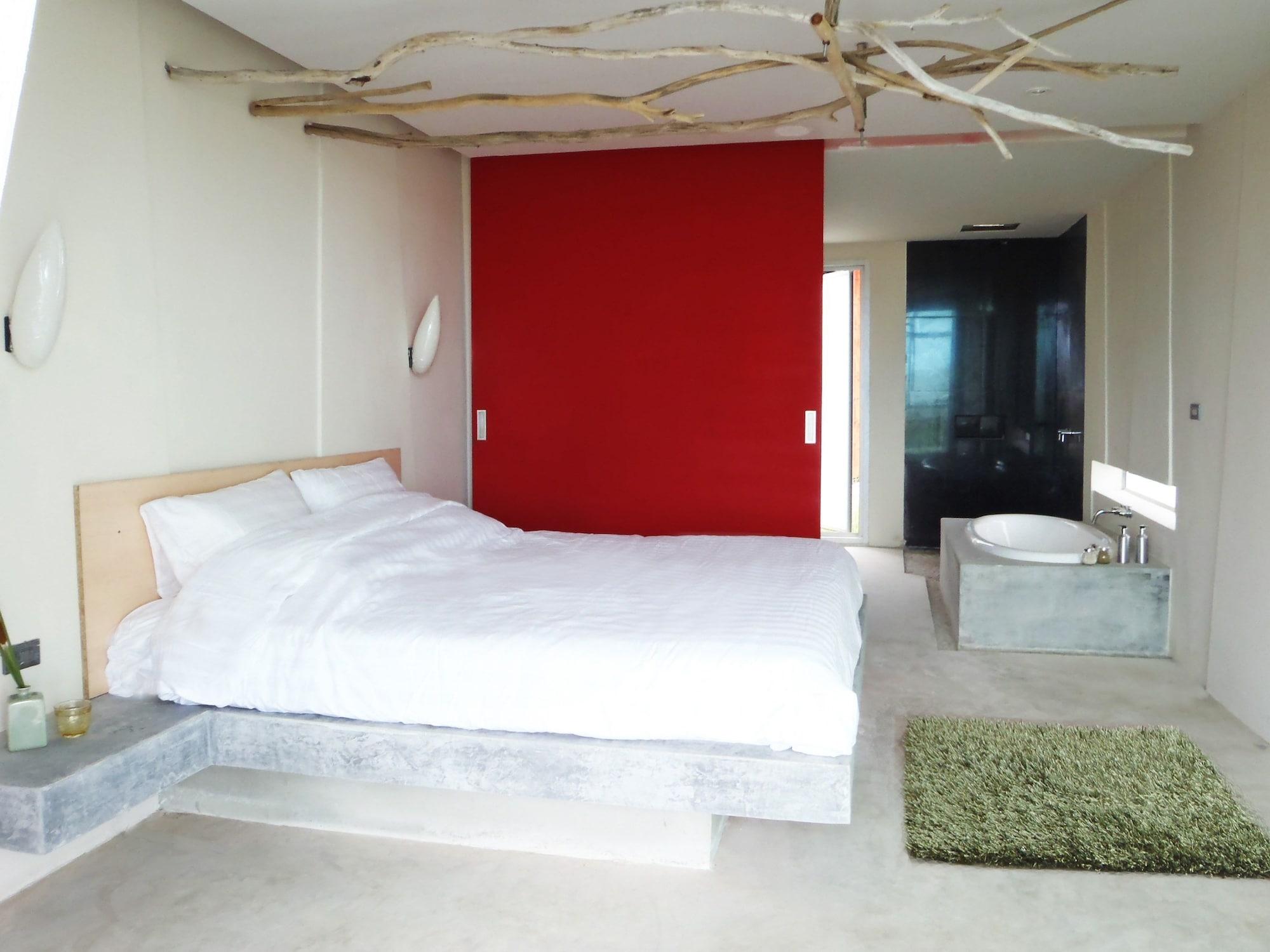 Red Z The Ocean Hotel Puk Tian Bagian luar foto
