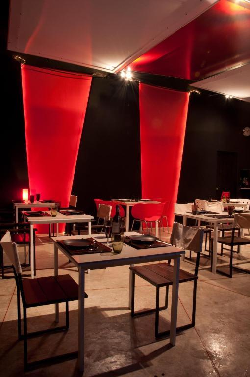 Red Z The Ocean Hotel Puk Tian Bagian luar foto