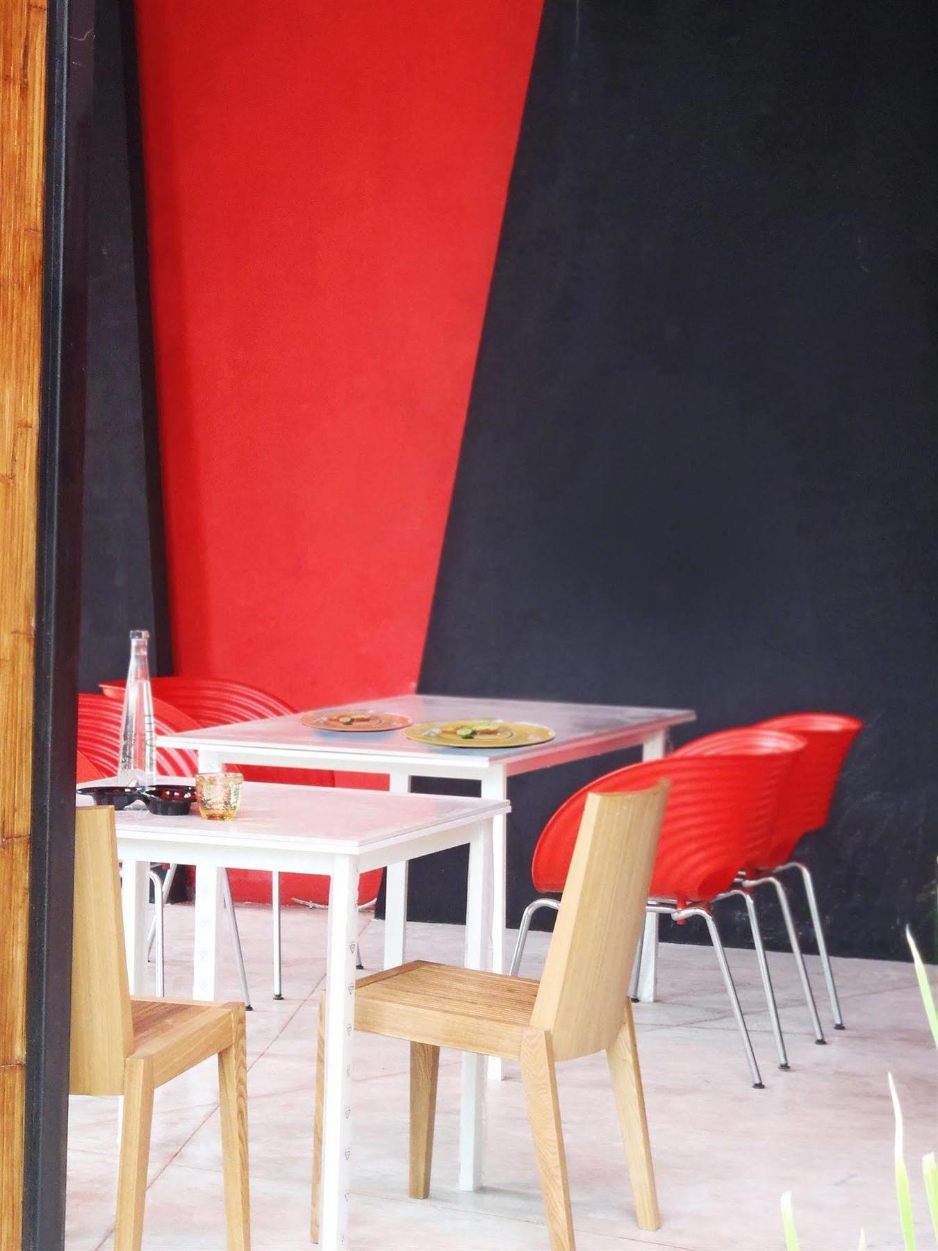 Red Z The Ocean Hotel Puk Tian Bagian luar foto